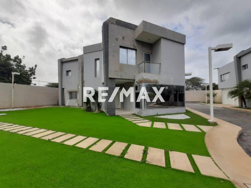 Casa en Venta, Conj. Resd. Amantea.