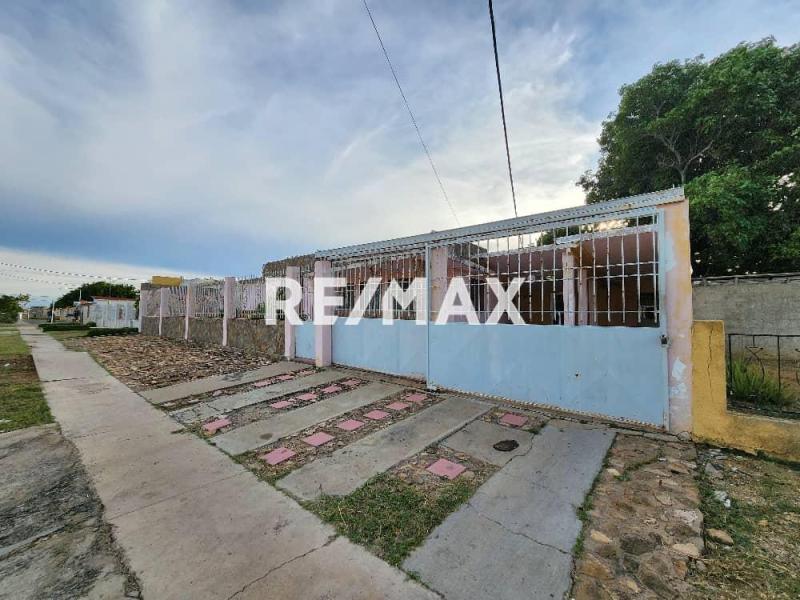 CASA EN VENTA JUDIBANA