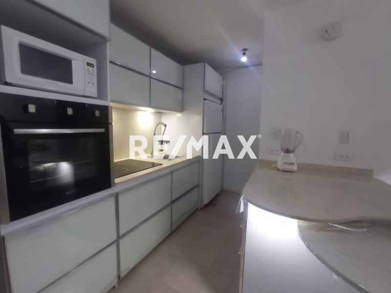 APARTAMENTO EN ALQUILER BALCONES DE PARAGUANA II