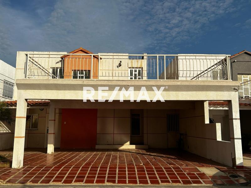 Town House en venta, Conjunto cerrado, Puerta Maraven