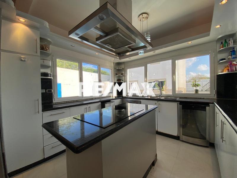 2 Town House en Venta Urb. Zarabón.