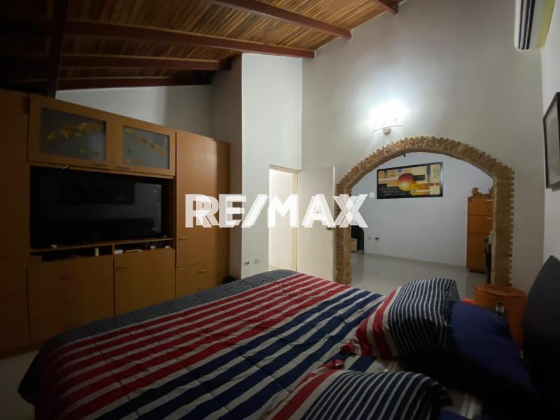 2 Town House en Venta Urb. Zarabón.