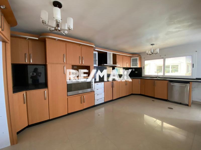 2 Town House en Venta Urb. Zarabón.