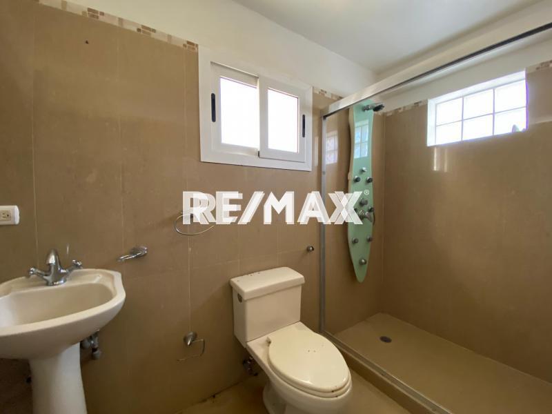 2 Town House en Venta Urb. Zarabón.