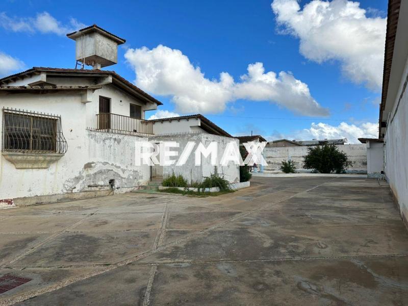 Casa en Venta, Urb. Santa Irene.