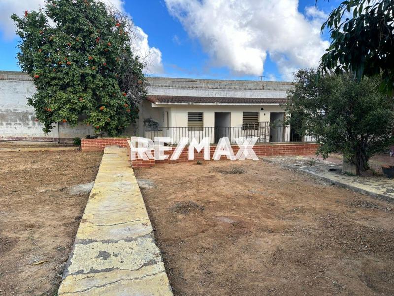 Casa en Venta, Urb. Santa Irene.