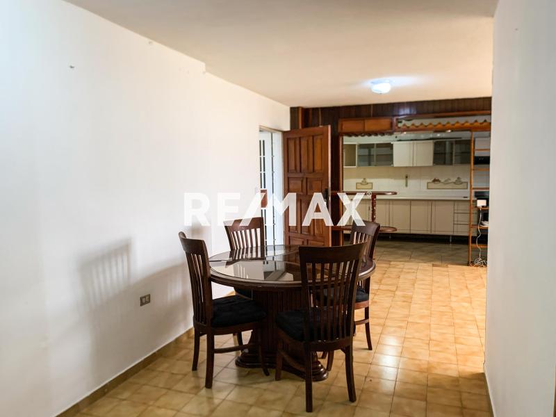 Apartamento en Alquiler, Santa Irene Piso 1