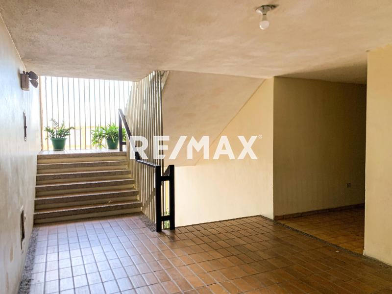 Apartamento en Alquiler, Santa Irene Piso 1