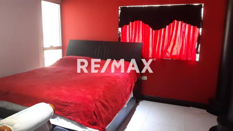 Hotel en Venta, Calle Ecuador, Centro de Punto Fijo.