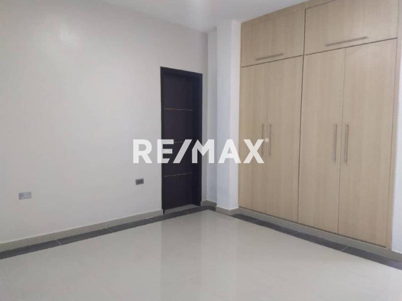 Townhouse en Venta, Conj. Res. Jardín Las Virtudes.