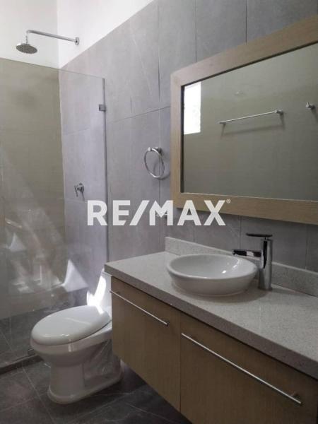 Townhouse en Venta, Conj. Res. Jardín Las Virtudes.