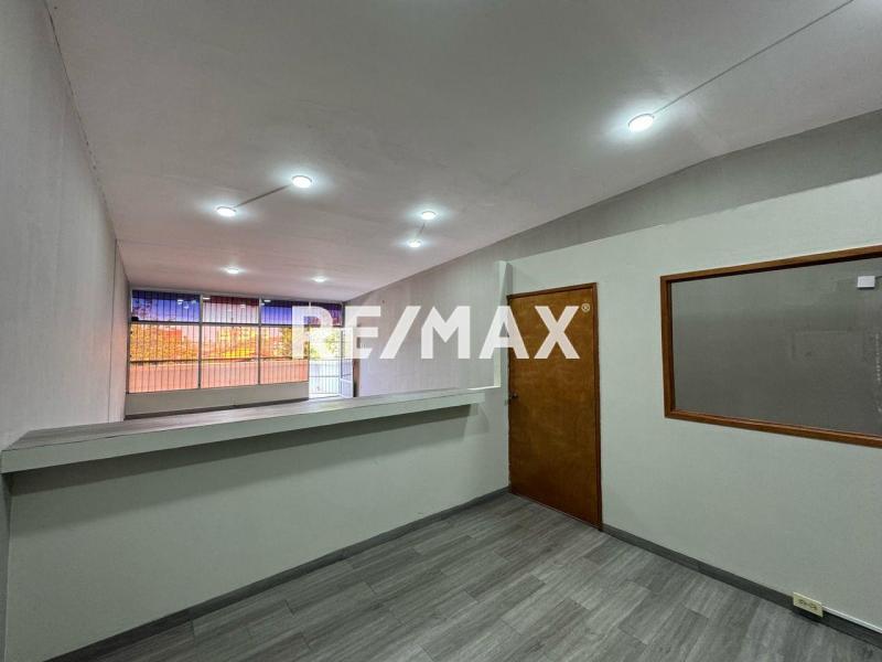 Local en venta. Puerta Maraven