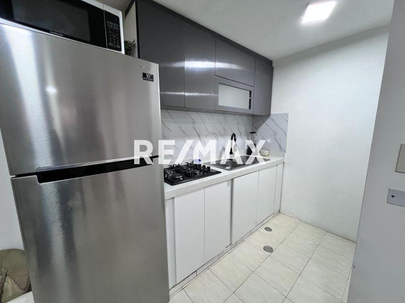 EN VENTA HERMOSO APARTAMENTO. BALCONES II , PUERTA MARAVEN.