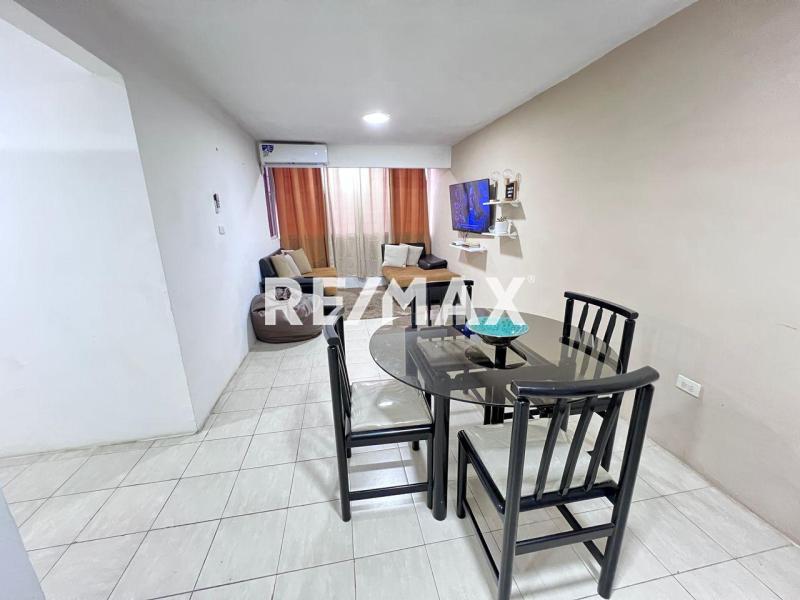 EN VENTA HERMOSO APARTAMENTO. BALCONES II , PUERTA MARAVEN.
