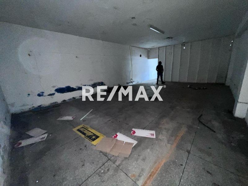 Local Comercial en Alquiler, Calle comercio, Centro de Punto Fijo.