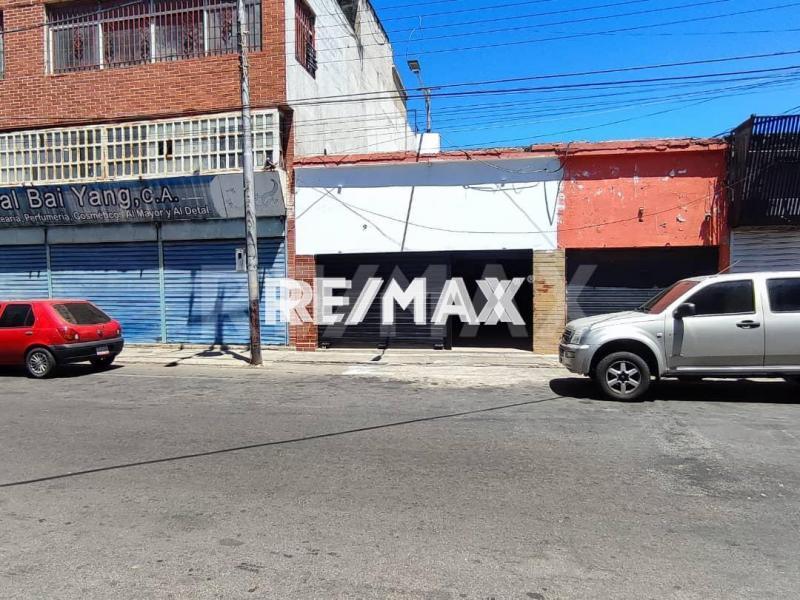 Local Comercial en Alquiler, Calle Colombia, Centro de Punto Fijo.
