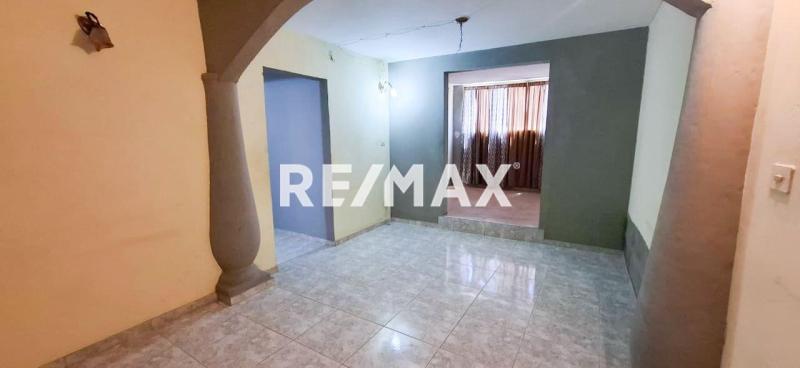 Apartamento en venta, ubicado en planta baja