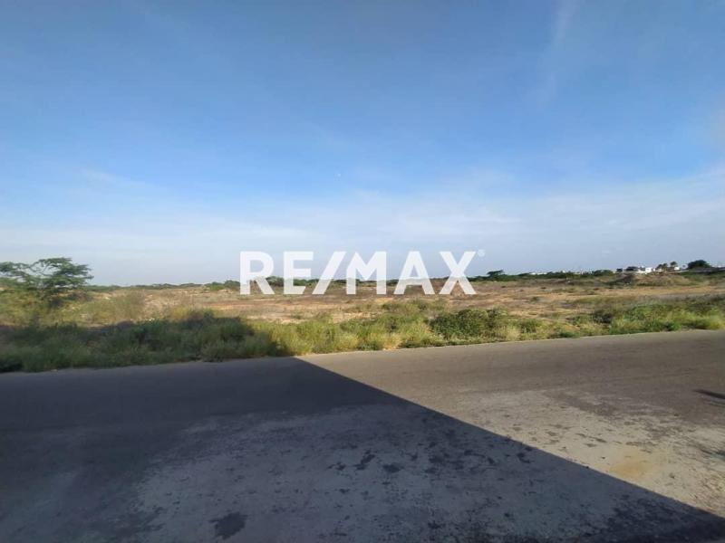 TERRENO EN VENTA, PUERTA MARAVEN