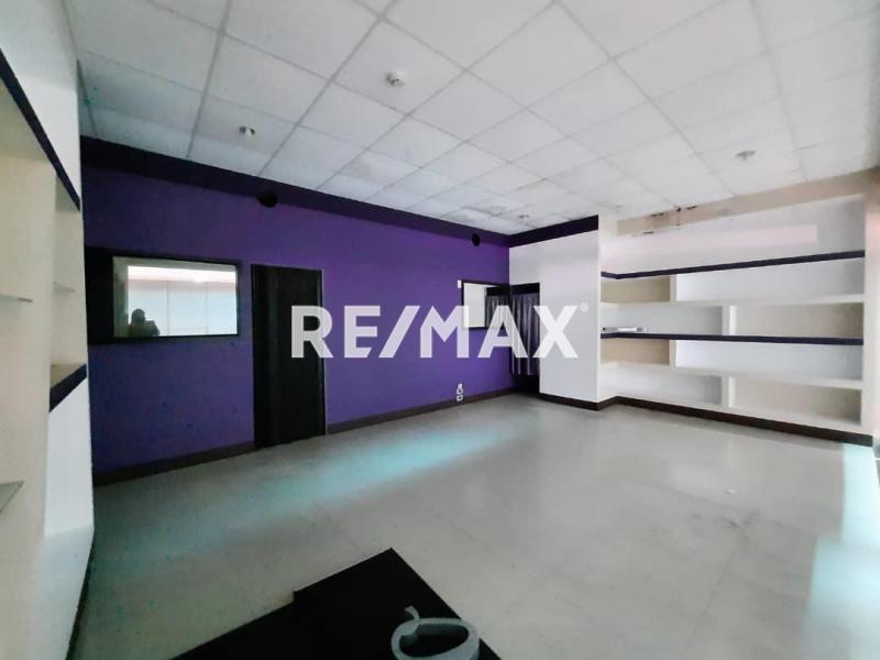 Local Comercial en Venta, Centro Comercial Ciudad del Viento, Punto Fijo.