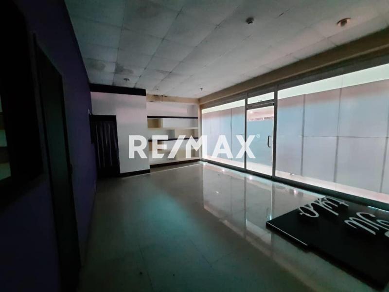 Local Comercial en Venta, Centro Comercial Ciudad del Viento, Punto Fijo.