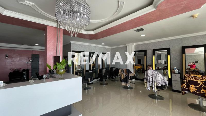 Local Comercial (Peluquería) en Alquiler