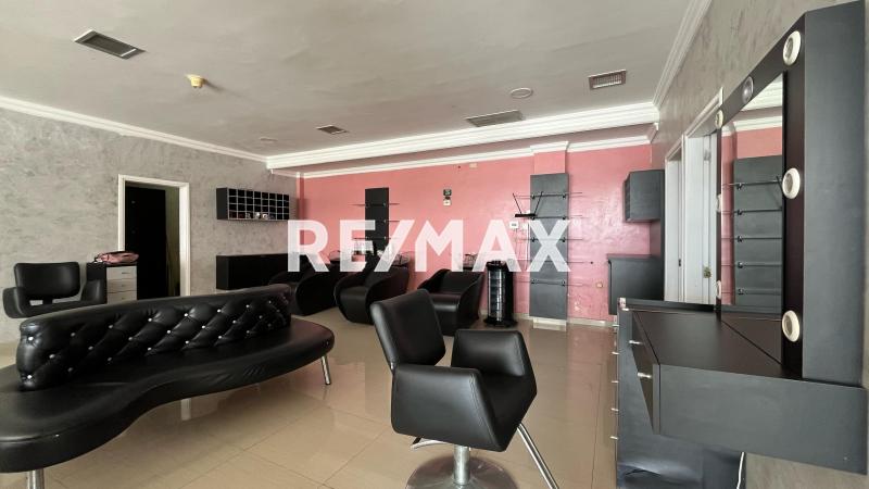 Local Comercial (Peluquería) en Alquiler
