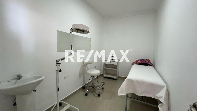 Local Comercial (Peluquería) en Alquiler