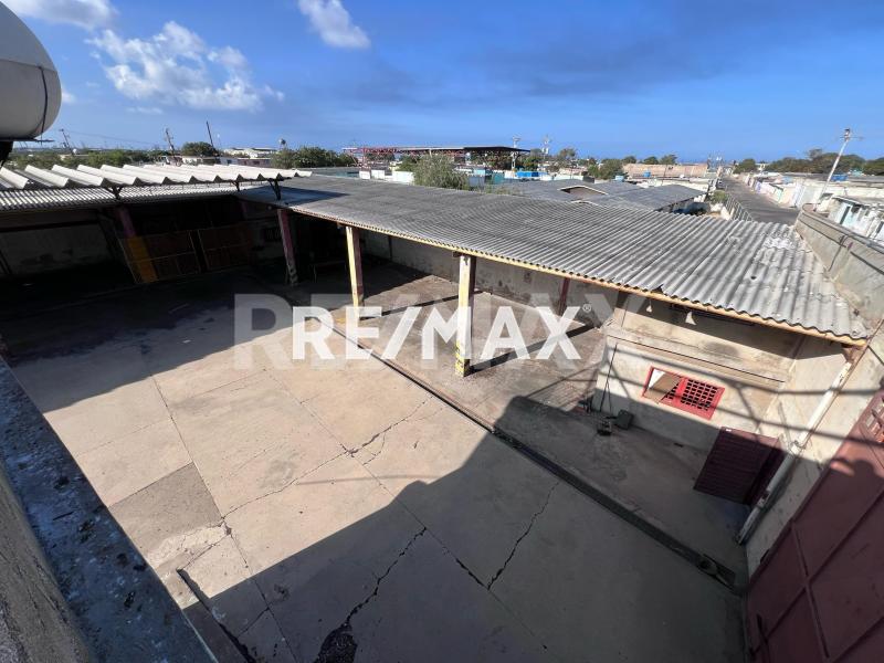 Galpon En Venta Sector Andres Eloy Blanco centro de Punto fijo