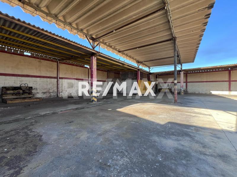 Galpon En Venta Sector Andres Eloy Blanco centro de Punto fijo