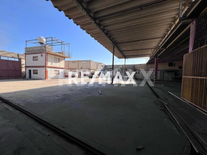 Galpon En Venta Sector Andres Eloy Blanco centro de Punto fijo