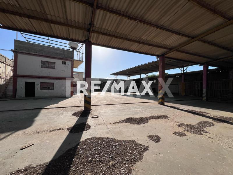 Galpon En Venta Sector Andres Eloy Blanco centro de Punto fijo