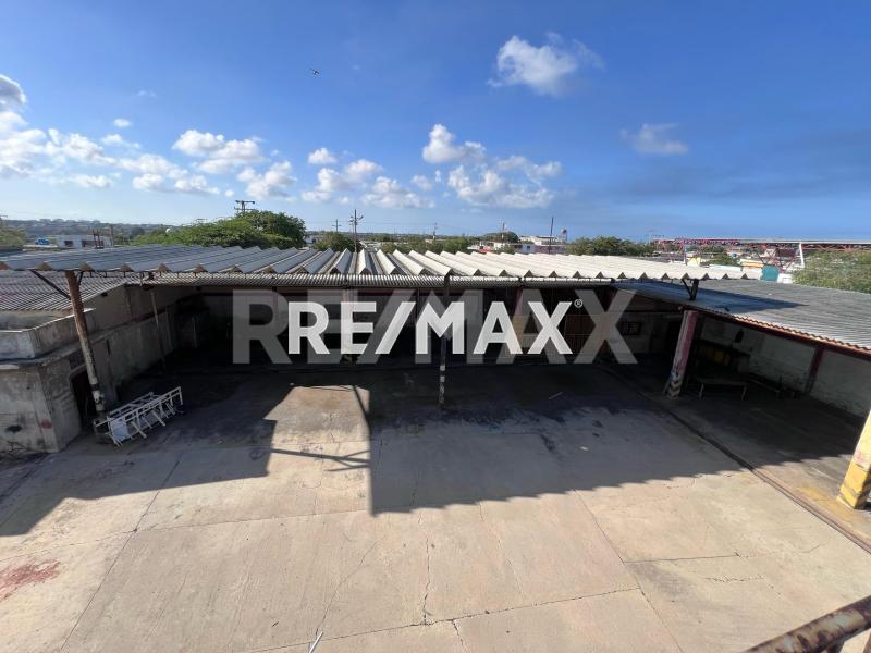 Galpon En Venta Sector Andres Eloy Blanco centro de Punto fijo