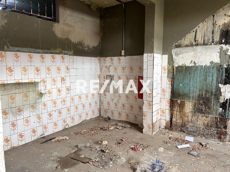 SE VENDE LOCAL EN PUERTA MARAVEN