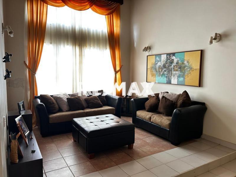 EN VENTA, HERMOSA CASA EN JUDIBANA