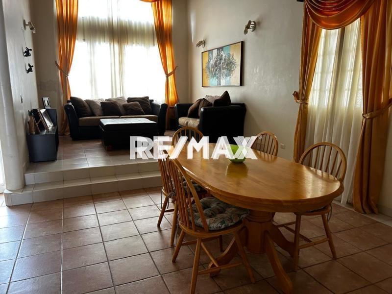 EN VENTA, HERMOSA CASA EN JUDIBANA