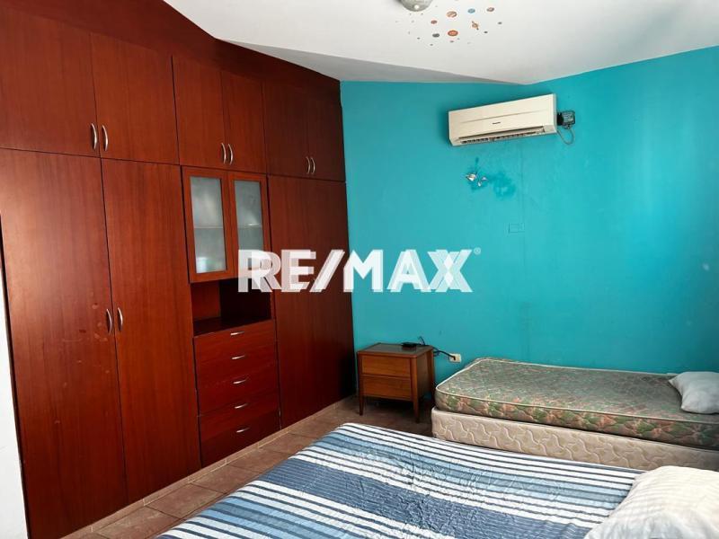 EN VENTA, HERMOSA CASA EN JUDIBANA