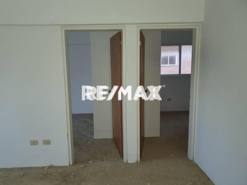 SE VENDE APARTAMENTOEN OBRA GRIS EN SAN ROMAN