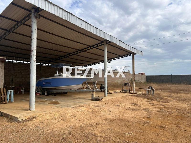 Galpón en Venta, Sector La Pedrera