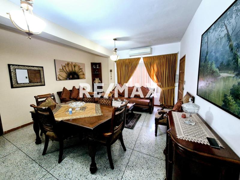 En Venta Apartamento Edif. Domingo Centro de Punto Fijo