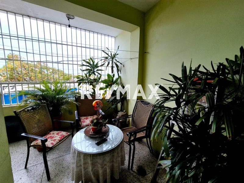 En Venta Apartamento Edif. Domingo Centro de Punto Fijo