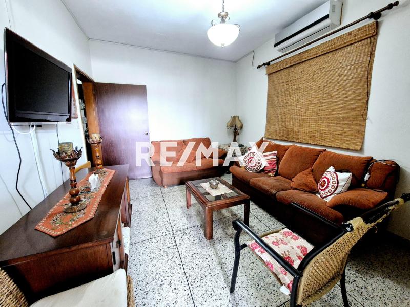 En Venta Apartamento Edif. Domingo Centro de Punto Fijo