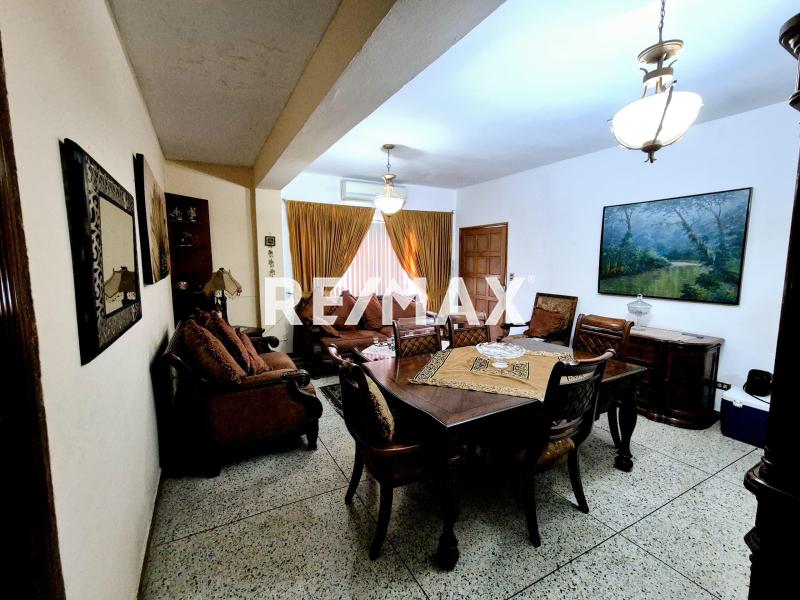 En Venta Apartamento Edif. Domingo Centro de Punto Fijo