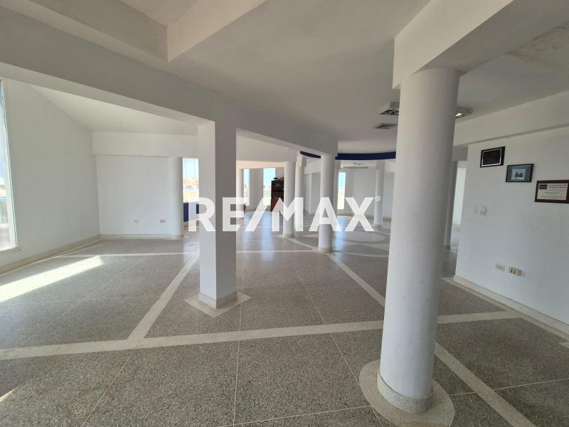 En Venta Edificio Comercial Hexagon