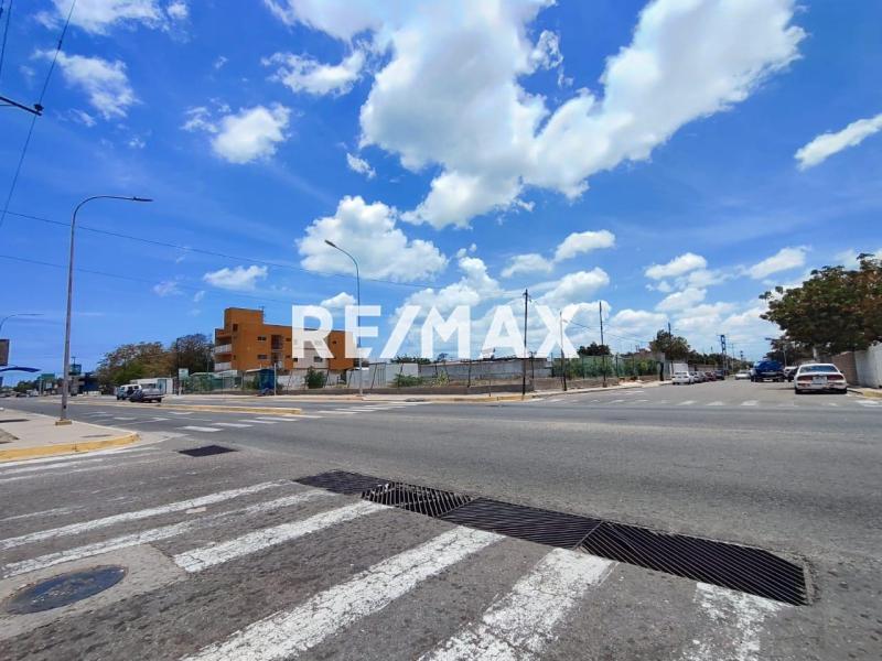 Terreno en Venta, Avenida Tachira.