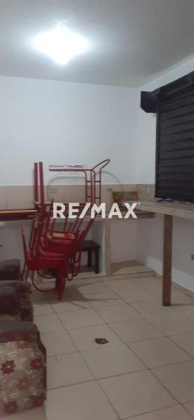 Casa en Venta, con local comercial casco central de Punto Fijo,