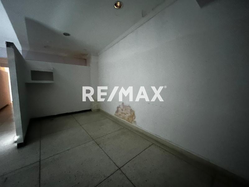 Edificio comercial en venta, centro de Punto Fijo