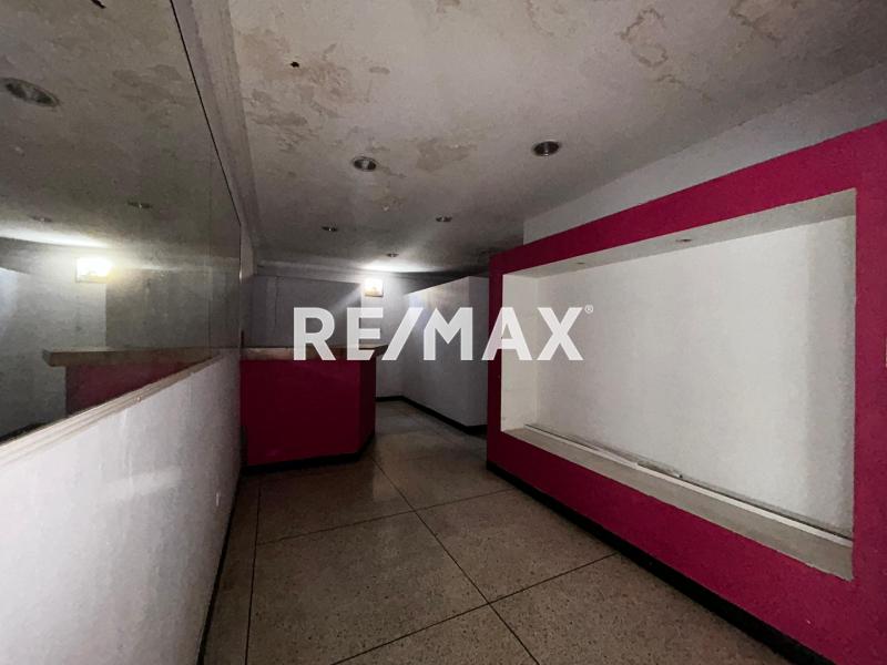 Edificio comercial en venta, centro de Punto Fijo