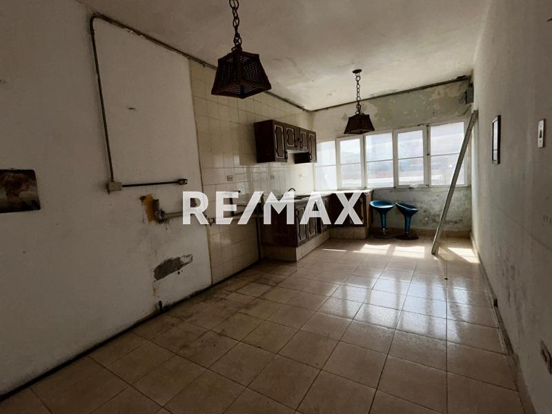 Edificio comercial en venta, centro de Punto Fijo