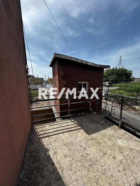 Edificio comercial en venta, centro de Punto Fijo