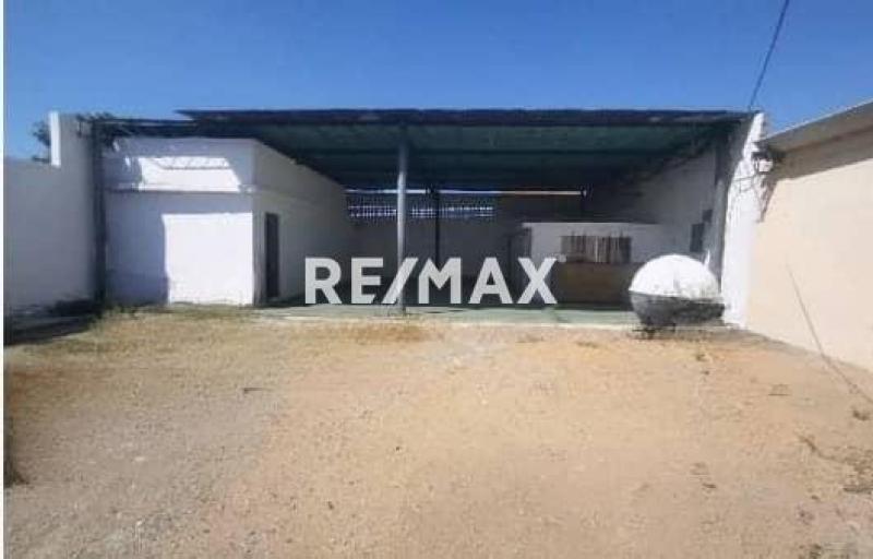 Galpón en Venta, Caja de Agua, Punto Fijo
